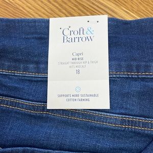 Croft and Barrow Modern Pull-On Denim Capris - 18